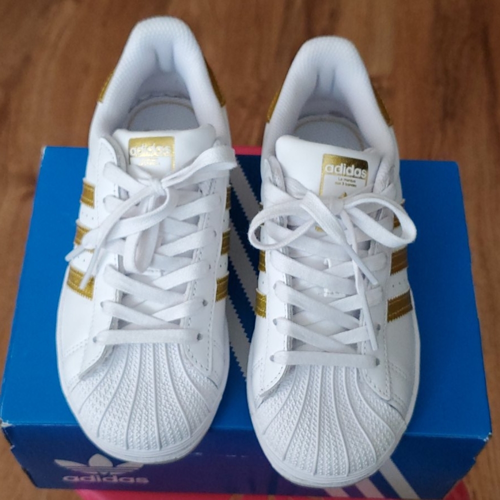 Adidas  Superstar C